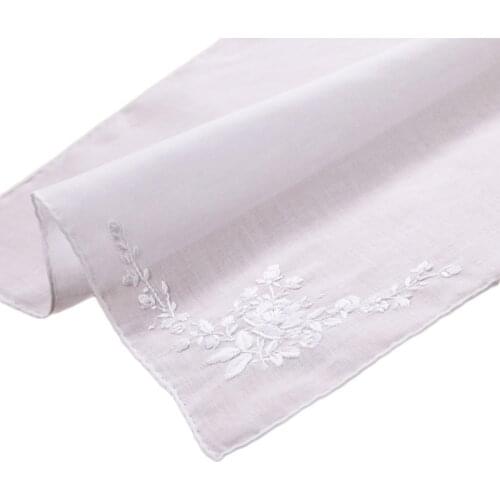 S005-W : 120 pieces Delicate 100% cotton Handmade Embroidered/ hand embroidery white rose handkerchiefs