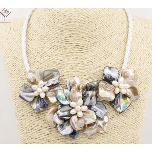 Women Jewelry natural white pearl champagne gray mixed 3 flowers pendant shell mother of pearl necklace white leather 18"