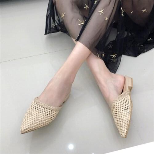 Summer women shoes hollow out breathable slippers grid brief casual slides pointed toe shallow flipflops femme zapatos mujer2019