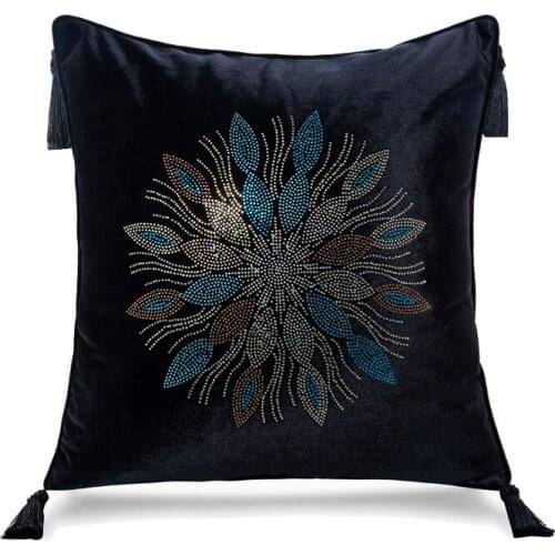 Luxurious Home Decorative Sofa Pillow Cover Shiny Beaded Flower Shape Pillows Decor Home Velvet Cushion Cover with Tassles T602