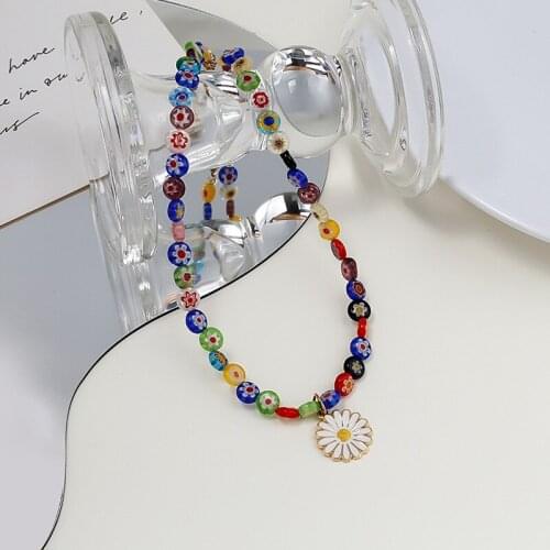 VSnow Temperament Multicolor Circle Glass Flower Beaded Pendant Necklace for Women Charming Gold Metallic Daisy Necklace Jewelry