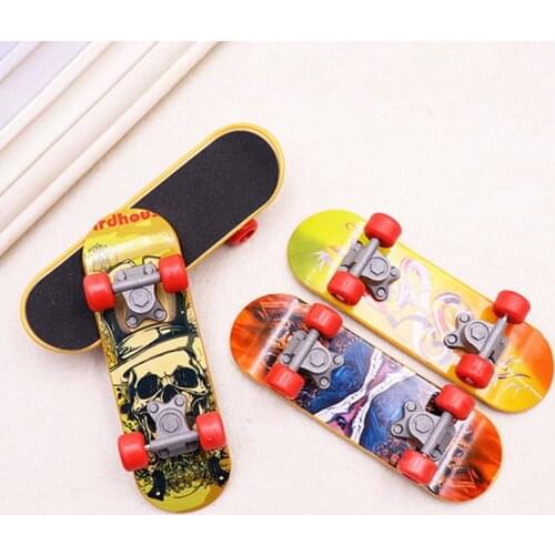 Random Style Miniature Fingerboard Skateboard Children Fingerboards Fun Game Boy Truck Sport Finger Skateboard Kids Toy Gifts