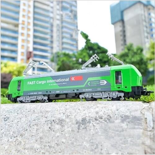 1:32 alloy single-section tram model,pull-back train model,simulation of colorful lights,can open childrens toys