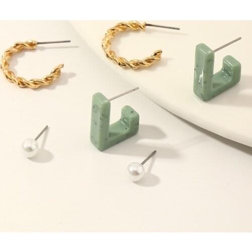 2021 New Korean Fashion Geometry Earrings Set Acrylic Pearl Gold Metal V Shape Twist Beads Stud Earrings Jewelry for Women Girls