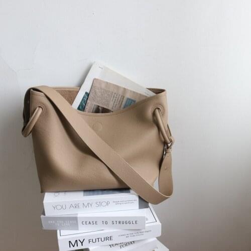 Niche Design Bracelet Top Layer Cowhide Large-capacity Leisure All-match Picture-in-one Bag Single-shoulder Diagonal Female Bag