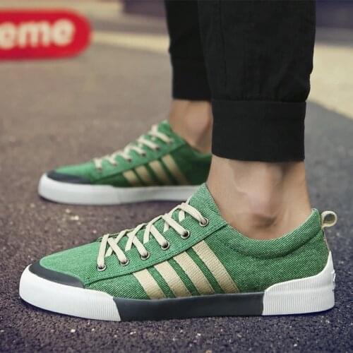 2021 Men Sneakers Canvas Shoes Fashion Solid Color Vulcanized Shoes Lace-up White Casual Shoes Tenis Masculino Sneakers