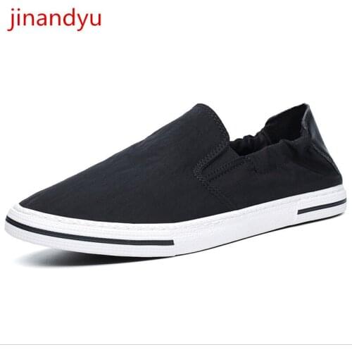 Casual Shoes Men Breathable Canvas Shoes Sneaker Skate Shoes High Quality New Men Flats Trending Sneakers Men Slip on Loafers