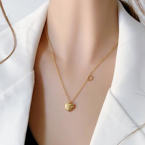 Cute Gold Color Stainless Steel Double Hearts Pendant Necklace Woman Neck Chain, Simple Love Choker Necklaces Female Jewelry