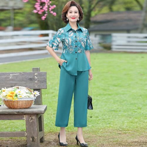 2021 Middle-aged clothing summer 2 piece set womens new short sleeve t-shirt+pant suit set womens large size loose sporting set