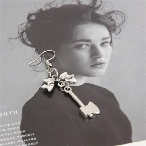 1Pair Axe And Bow-knot Pendant New Design Earrings Retro Brincos Women Birthday Gift Women Jewelry Supplies E1945