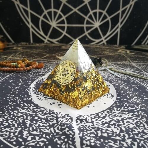AURAREIKI Orgonite Pyramid Sahasrara Chakra Jeremiel Enhances Wisdom Natural Amethyst White Crystal Resin Pyramid Jewelry Crafts