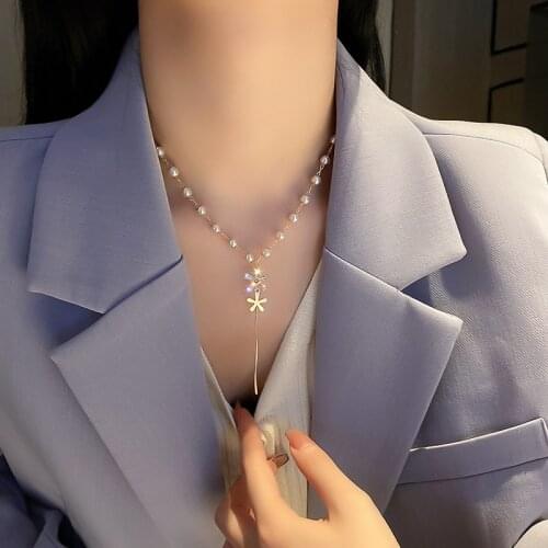 Graceful Pearls Geometric Zircon Flower Pendant Necklace for Women Korean Style Simple Elegant Clavicle Necklace Party Jewelry