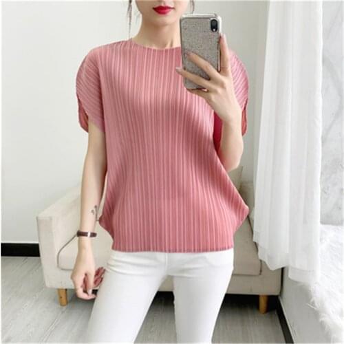 Miyake pleated round top womens summer fashion loose large size round neck short-sleeved solid color T-shirt 40-75kg Can Wear