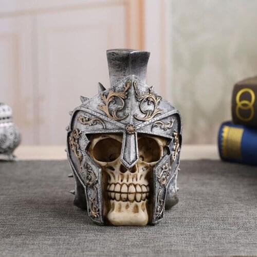 1pcs/lot Halloween Decoration Horror Props Skull With Helmet Resin Armour Warrior Skeleton Bar Dec For Party Supplies Ornament