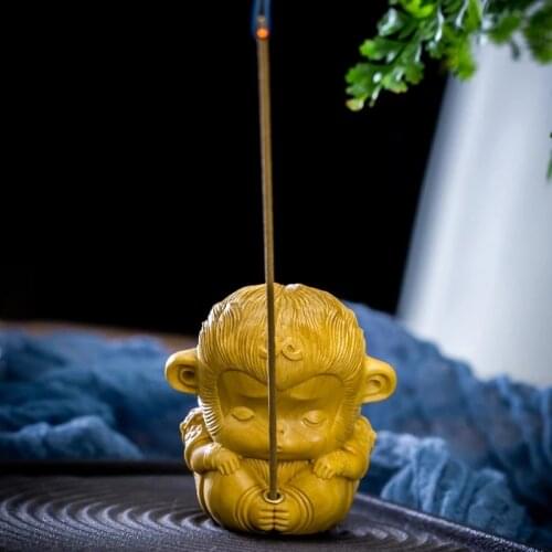Boxwood 5/7cm Cute Little Monkey Sculpture Wood Feng Shui Living Room Lucky Incense Plug Sun Wukong Zen Buddha Statue Home Decor