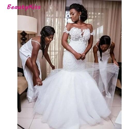 Illusion Short Sleeves Mermaid Wedding Dresses 2021 Lace Appliques Beaded Bridal Party Gowns Sexy Tulle African Wedding Dress
