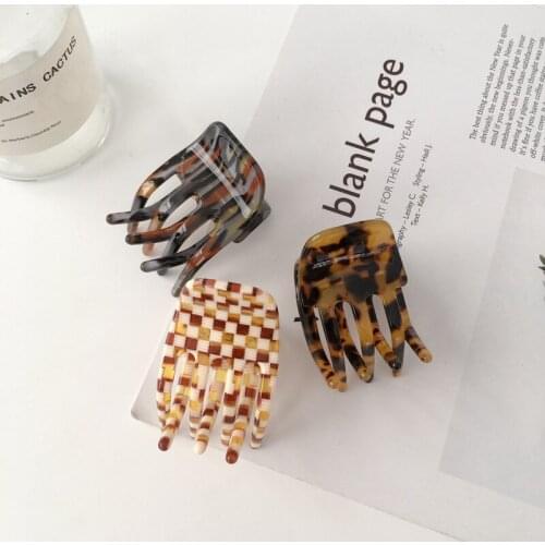 New Korean Acetate Hair Accessories for Women 2021 New Plaid Retro Hollow Hair Claw