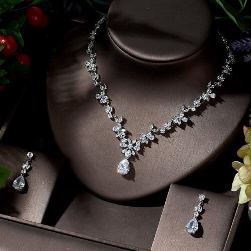 HIBRIDE Temperament Romantic Necklace And Earrings Set for Women Leaf Shape Wedding Accessories Bride Jewelry Set bijoux N-1393