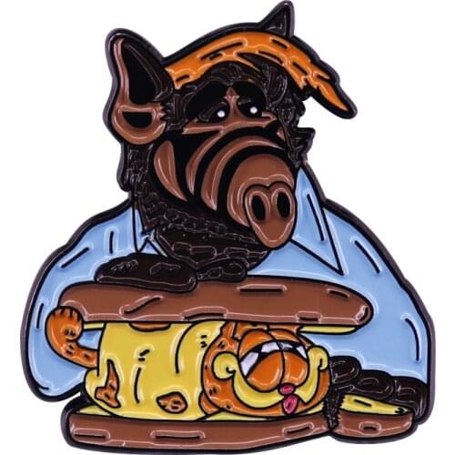 Alien Gordon Shumway and his favorite food Cat Burger enamel pin