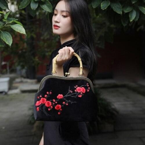 Elegant Women Evening Clutch Purses 2021 Winter New Vintage Embroidery Hanfu Ladies Mini Tote Bags Cheongsam Versatile Handbag