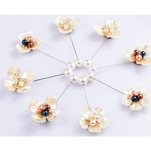Rinhoo 1pcs New Cute Camellia Brooches Imitation Pearls Elegant Pin Women Wedding Party Gifts Jewelry Charm Rhinestone Brooch