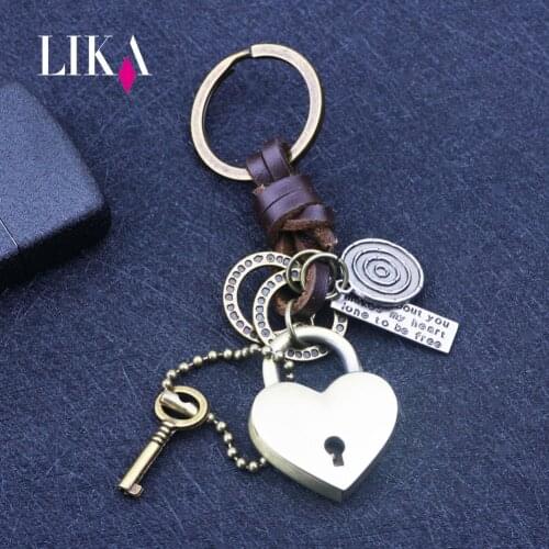 LIKA Fashion Heart Keychain Key Pendant Womens Bags And Pendants Creative Metal Love Key chain Accessories Women Christmas gift