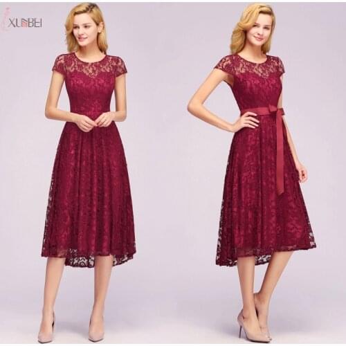 2019 Burgundy Lace Short Prom Dresses Scoop Neck Cap Sleeve Prom Gown Vestido de festa