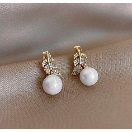 Korean Earrings Fashion Jewelry Pearl Crystal Leaf Statement Earrings Two Wear Combination Stud Earrings Women Brincos Wholesale