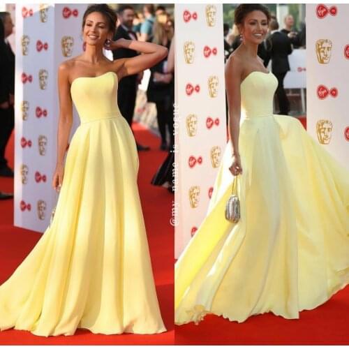 Vintage Long Satin Celebrity Dresses with Pocktes Floor Length Yellow Strapless Abendkleider Robes de Soirée for Women