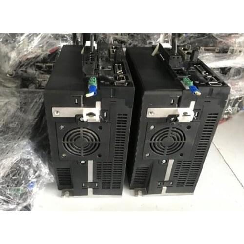 R88D-KN10F-ECT-Z 1kw servo driver , used in good condition . 80% appearance new , good working , free shipping