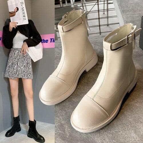2021 Women Shoes Round Toe Low Heel White Ankle Boots Solid Leather Winter Women Boots Flat with Slip-on Chelsea boots