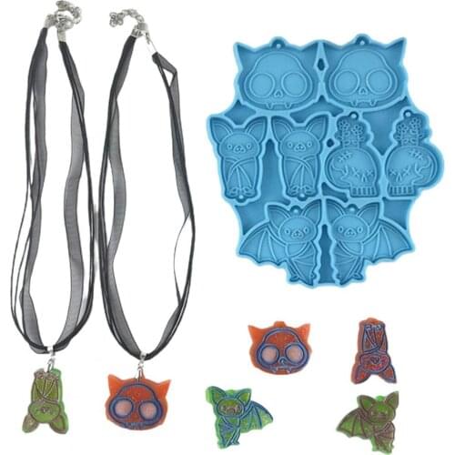 1Pcs DIY Jewelry Mold Halloween Earring Necklace Decor Mold Reusable Corrosion Resistant Decorative Silicone Bat Shaped Mold