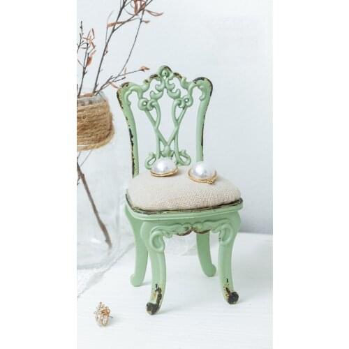 Handcrafted Retro Vintage Stick Pin/Hat Pin Holder/ pin cushion / needle holder