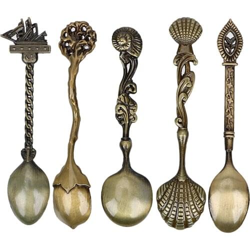 Small Tea Coffee Spoon Ice Cream Dessert Spoon for Snacks Party Carved Vintage Royal Style 5pcs/set Stainless Steel Spoon Sets