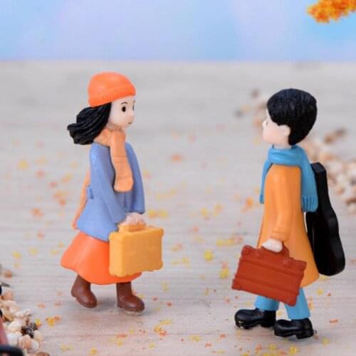 2Pcs Mini Young Couple PVC Figurine Handmade Crafts Bonsai Fairy Garden Decoration Decor Miniature Figurine DIY Home Accessories