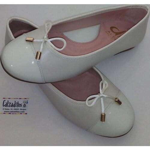 Girls communion shoes in beige leather from D baby high collection