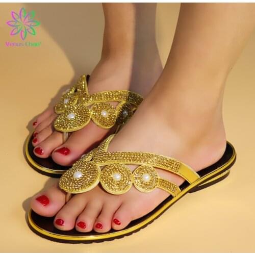 2019 Gold Color Italian Lady Sexy Low Heel Pump Decorated with Big Rhinestones Italian Design African Slippers Shoes for Party
