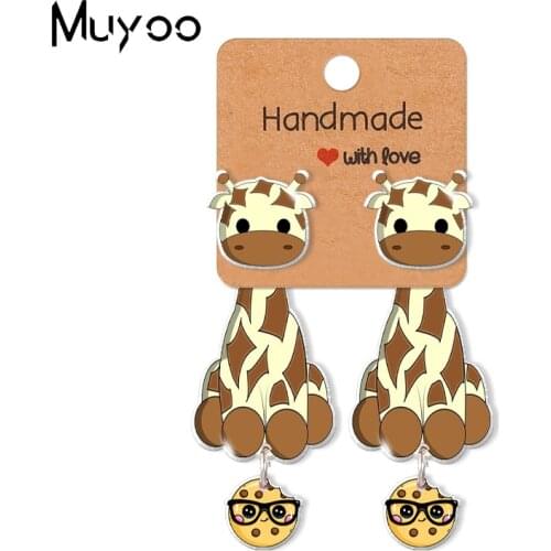 2021 New Arrival Kawaii Giraffe Loves Cookie Epoxy Acrylic Resin Stud Earrings Handcraft Gifts