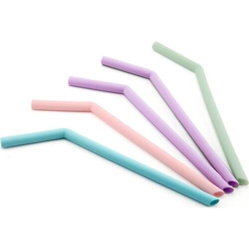 Portable Juice Beverage Cocktail Reusable Curved Silicone Drinking Straw Pipe