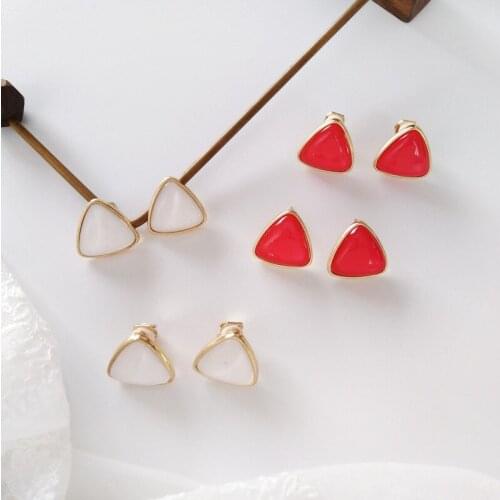 Vintage Palace Resin Red Stone Geometric No Hole Clip Earrings Simple Crystal Triangle Clips on Earring Without Piercing Women