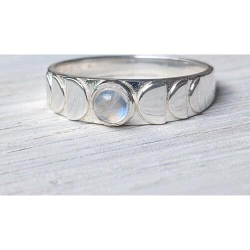 Fashion Retro Handmade Moon Phase Finger Ring Moonstone Jewelry Charm Womens Party Ring Birthday Gift Size Us6-10