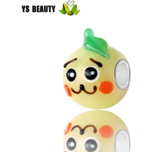 Lovely elf shaped glass beads source factory direct sales of all kinds of ornaments with beads Christmas series cartoon beads