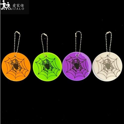 Wholesale 100pcs Spider model Reflective keychain bag pendant accessories High visibility keyrings for traffic visible
