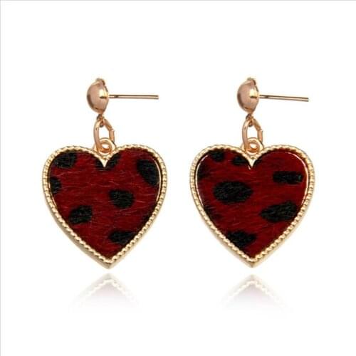 FYJS Unique Light Yellow Gold Color Alloy Love Heart Stud Earrings for Elegant Women Romantic Style Jewelry