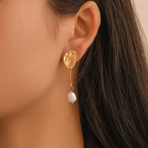 Fashion Asymmetric Pearl Earrings for Women Simple Irregular Water Drop Alloy Earrings New Korean Style Jewelry Gift