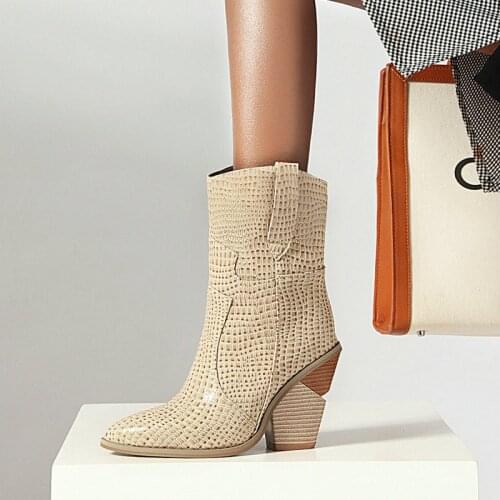 2019 New Autumn Women Boots Print Pu Ankle Boots Fashion Wedges High Heel Western Boots Pointed Toe Winter Cowboy Boots Shoes