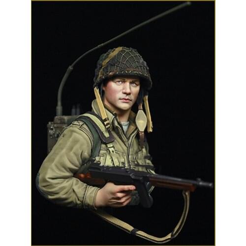New Unassembled 1/10 ancient man Operator bust with hat Resin Figure Unpainted Model Kit