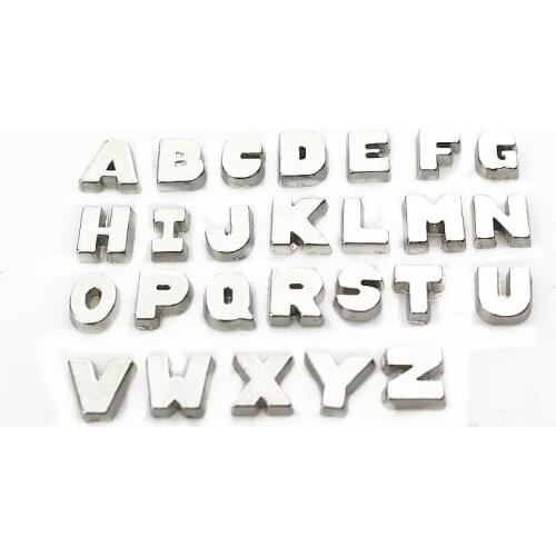 New arrive 130pcs/lot plain 26 letters A-Z alphabet floating charms living glass floating memory lockets(per letter 5pcs)