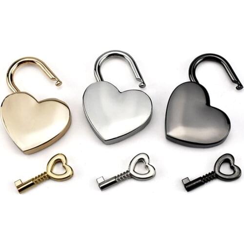 1Pcs Mini Luggage Locks Heart Shaped Love Lock Electroplate Padlock Present Gift for Girlfriend Love Safety anti-theft Padlock