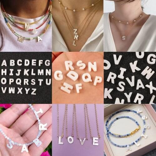 Natuarl Letter Mother Of Pearl Shell Bead 26 Capital Letter White Drilled Seashell Jewelry Accessories For Bracelet Necklace DIY